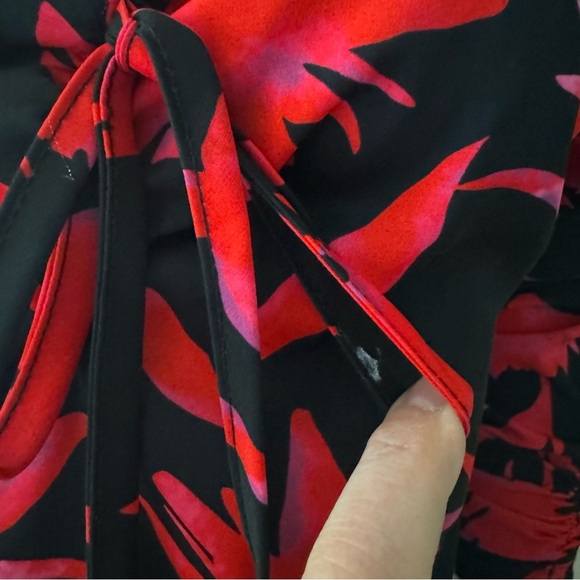 ARTIGLI Bold Floral Print Mini Dress Silky Polyester Made In Italy Size 40 (4) - Picture 14 of 16